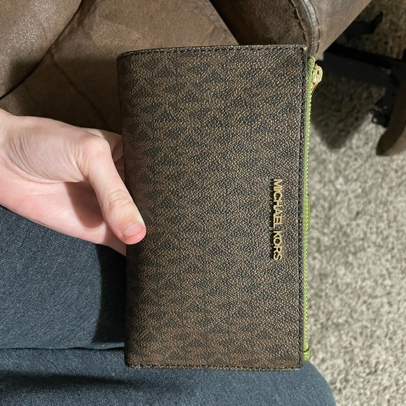 Michael Kors Purse and Wallet - Picture 5 of 7